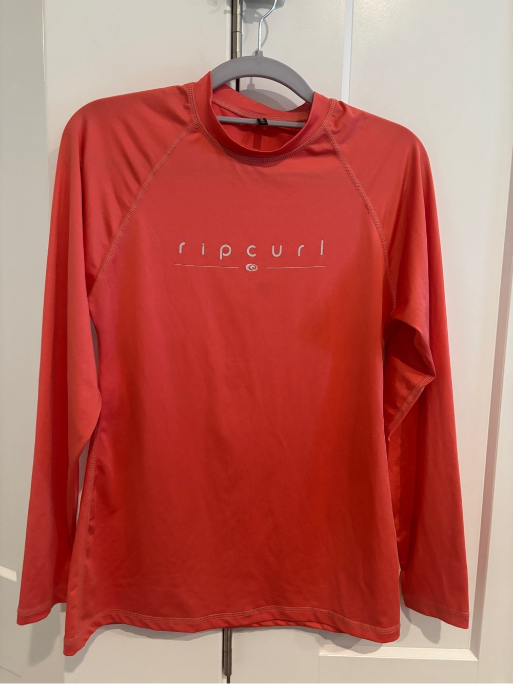 Rip Curl Coral Long Sleeve Rash Guard. Size M